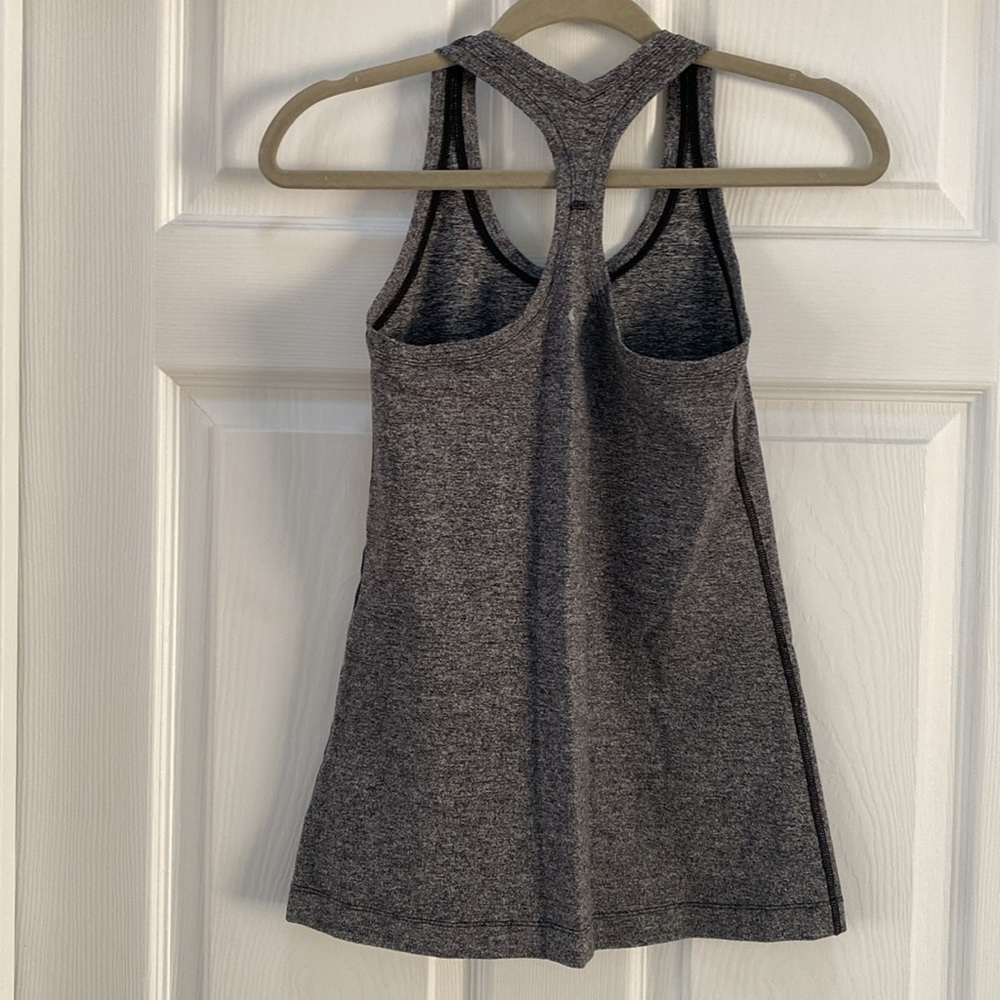 LuluLemon Razorback Tank - Picture 5 of 5